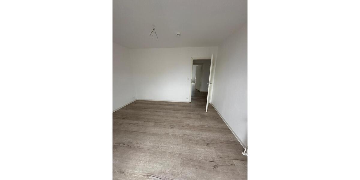 Dachgeschoßwohnung Wriezen - 3 Zimmer, 92 m&sup2;, 790&euro; | Angebot:26178332