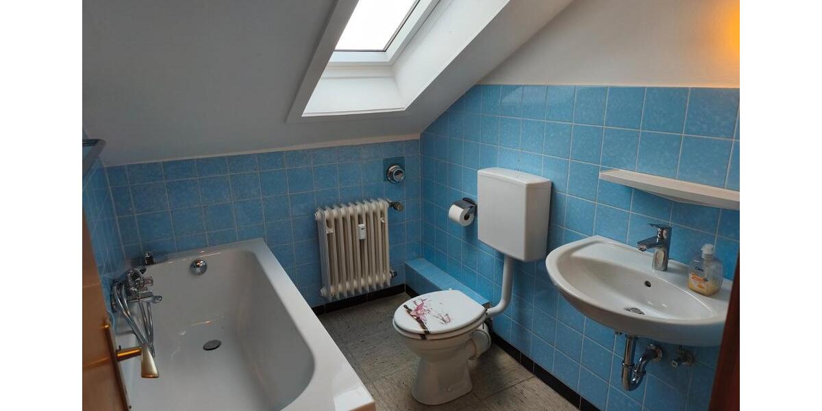 Dachgeschoßwohnung Bad Lippspringe - 2 Zimmer, 45 m&sup2;, 400&euro; | Angebot:26656144