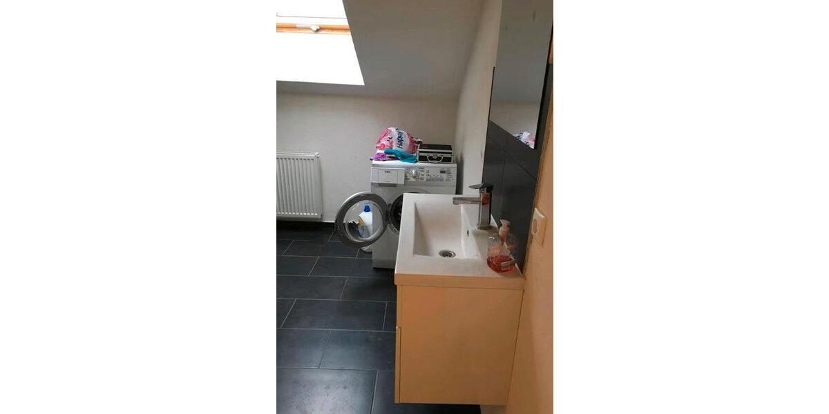 Dachgeschoßwohnung Simbach - 3 Zimmer, 65 m&sup2;, 650&euro; | Angebot:26645201