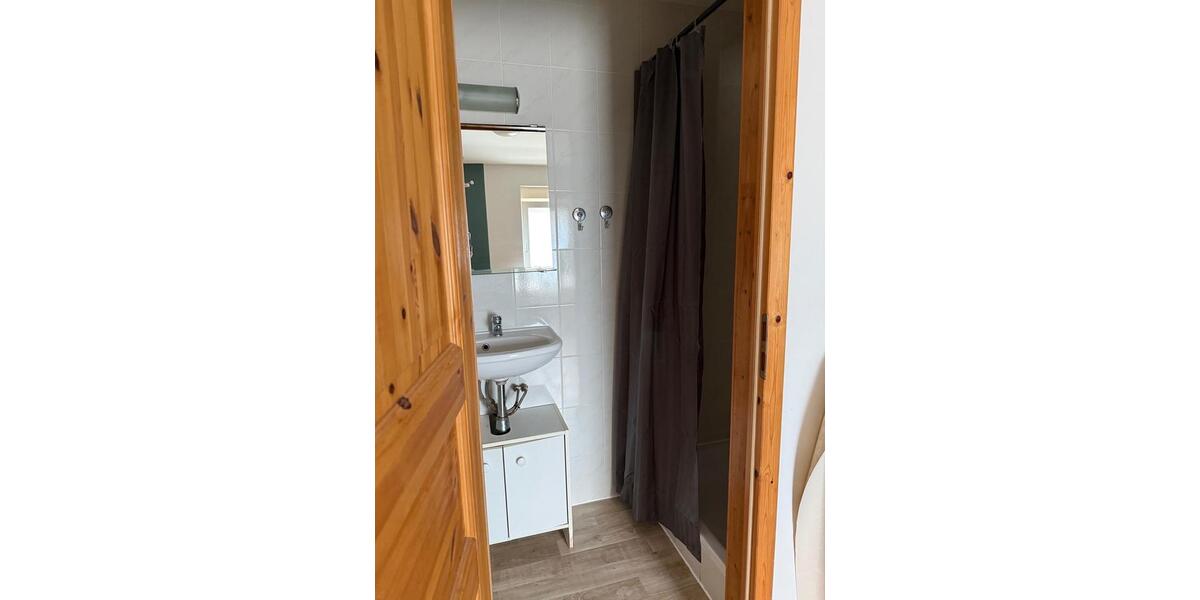 Wohnen auf Zeit Heinsberg - 2 Zimmer, 75 m&sup2;, 100&euro; | Angebot:25335926