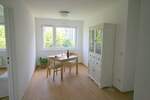 ** MODERNISIERTE 3 Zimmer Wohnung MIT GROßEM ESSPLATZ, BALKON UND NEUEM DUSCHBAD**