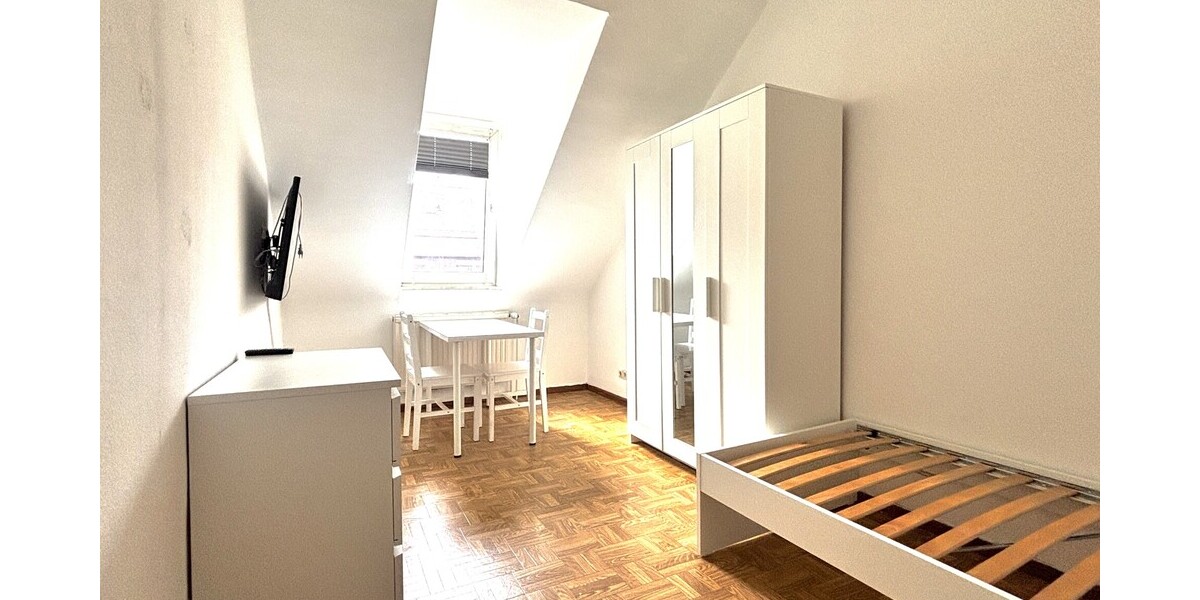 Zentrales Wohnen: Zimmer in möblierter 2-Zimmer Frauen WG - Etagenwohnung Karlsruhe Südstadt | Angebot:27437685