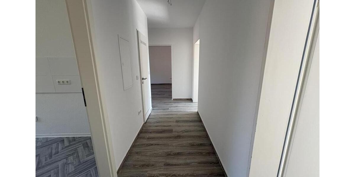 Etagenwohnung Bremerhaven Schiffdorferdamm - 3 Zimmer, 76 m&sup2;, 589&euro; | Angebot:26677135