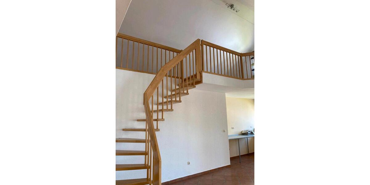 Dachgeschoßwohnung Röthlein - 4 Zimmer, 116 m&sup2;, 950&euro; | Angebot:26073297
