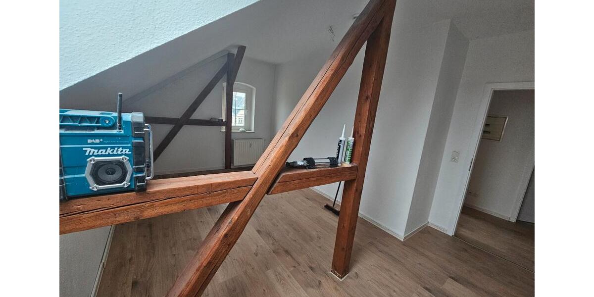 Dachgeschoßwohnung Limbach-Oberfrohna Oberfrohna - 2 Zimmer, 54 m&sup2;, 330&euro; | Angebot:26597859