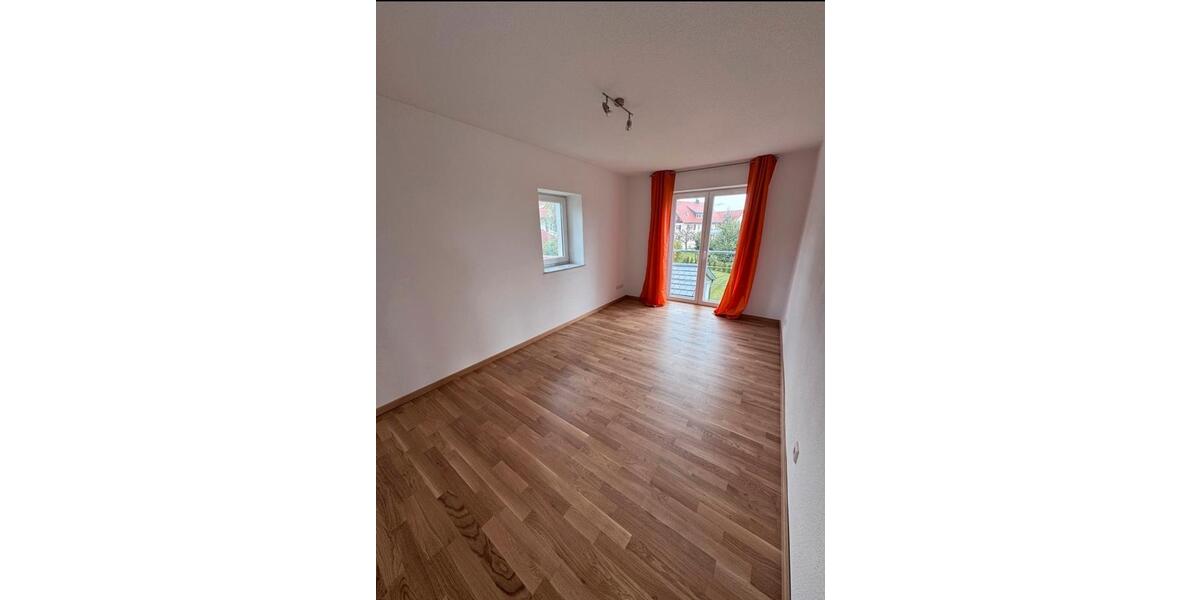 Etagenwohnung Wangen im Allgäu - 3 Zimmer, 89 m&sup2;, 1.225&euro; | Angebot:26238415