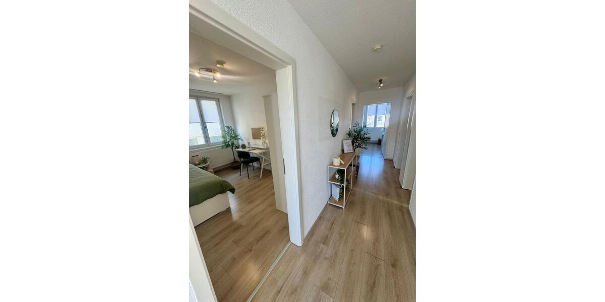 Wohnen auf Zeit Fellbach Oeffingen - 4 Zimmer, 82 m&sup2;, 2.450&euro; | Angebot:25368200