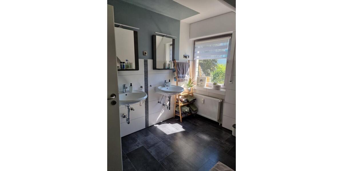 Dachgeschoßwohnung Detmold - 2 Zimmer, 73 m&sup2;, 690&euro; | Angebot:26045541