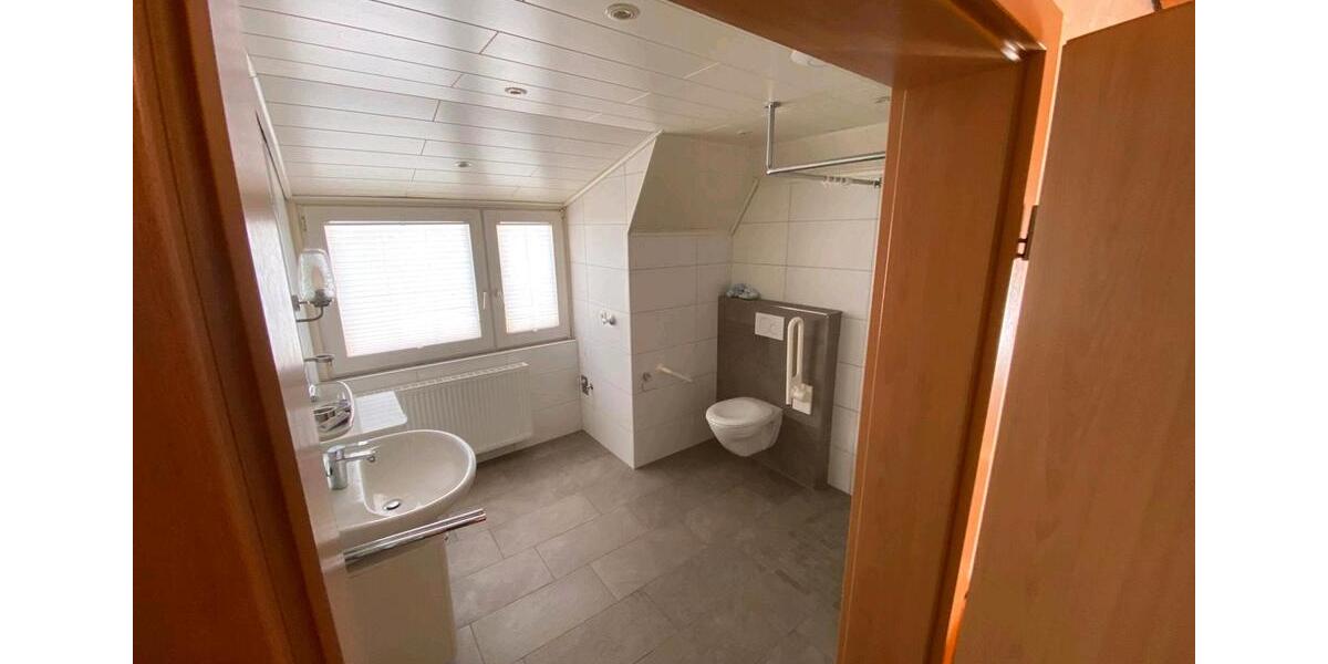 Etagenwohnung Apen - 4 Zimmer, 110 m&sup2;, 900&euro; | Angebot:25919874