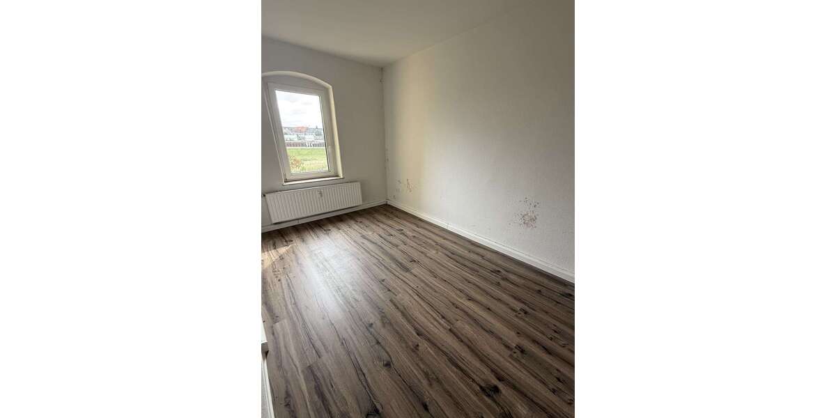 Etagenwohnung Riesa / Gröba Gröba - 4 Zimmer, 106 m&sup2;, 740&euro; | Angebot:25363653