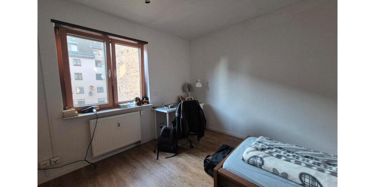 Wohnen auf Zeit Mannheim - 4 Zimmer, 157 m&sup2;, 520&euro; | Angebot:26594556
