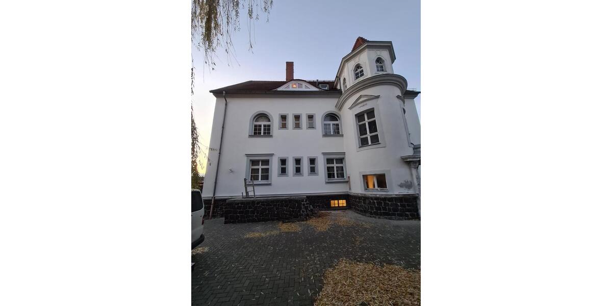 Erdgeschoßwohnung Wurzen - 5 Zimmer, 152 m&sup2;, 1.190&euro; | Angebot:25048399