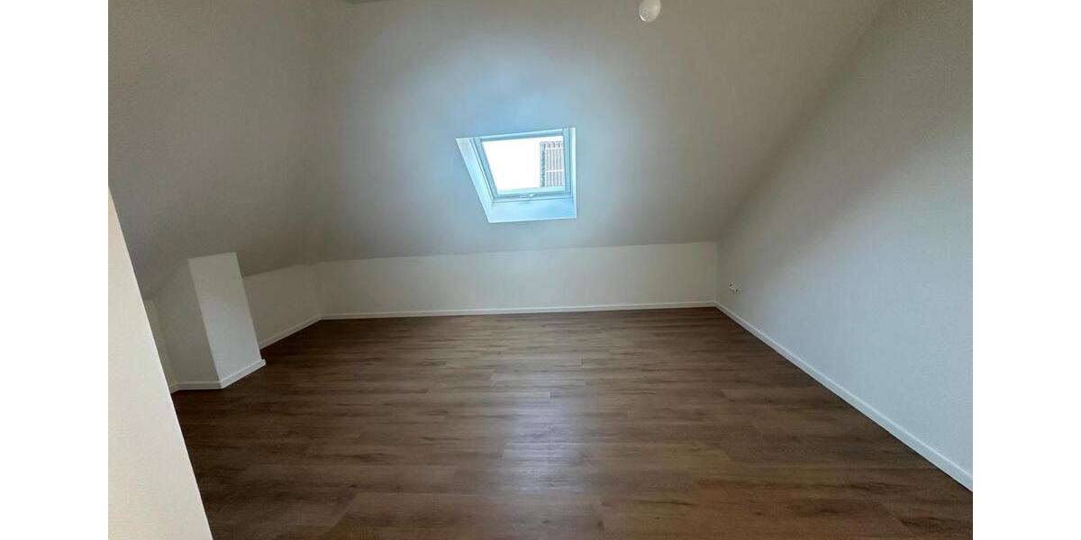 Dachgeschoßwohnung Wiehl - 2 Zimmer, 75 m&sup2;, 910&euro; | Angebot:24697642
