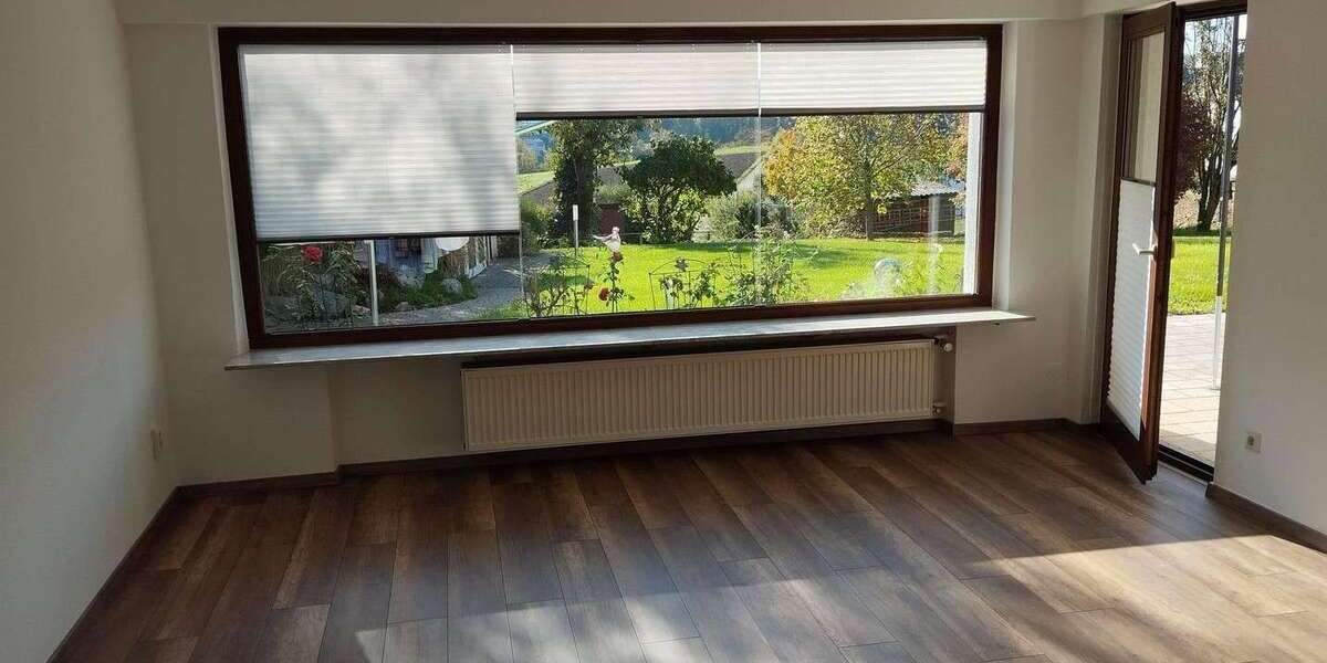 Etagenwohnung Mühlacker (Großglattbach) - 2 Zimmer, 79 m&sup2;, 820&euro; | Angebot:26124927
