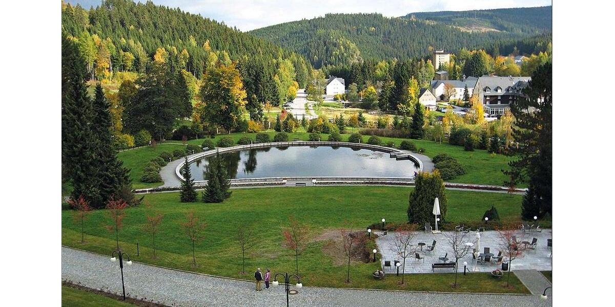 Helle 2-Raum-Wohnung mit Einbauküche und Aufzug in Erlabrunn 2 zimmer