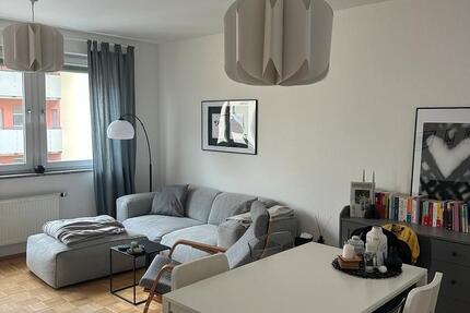 Möblierte 2-Zimmer-Wohnung März-Oktober Köln Deutz zimmer