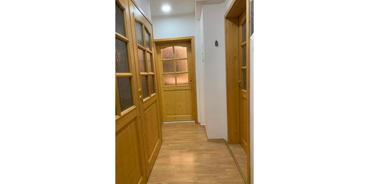 Etagenwohnung Neustadt bei Coburg - 5 Zimmer, 84 m&sup2;, 650&euro; | Angebot:25972968