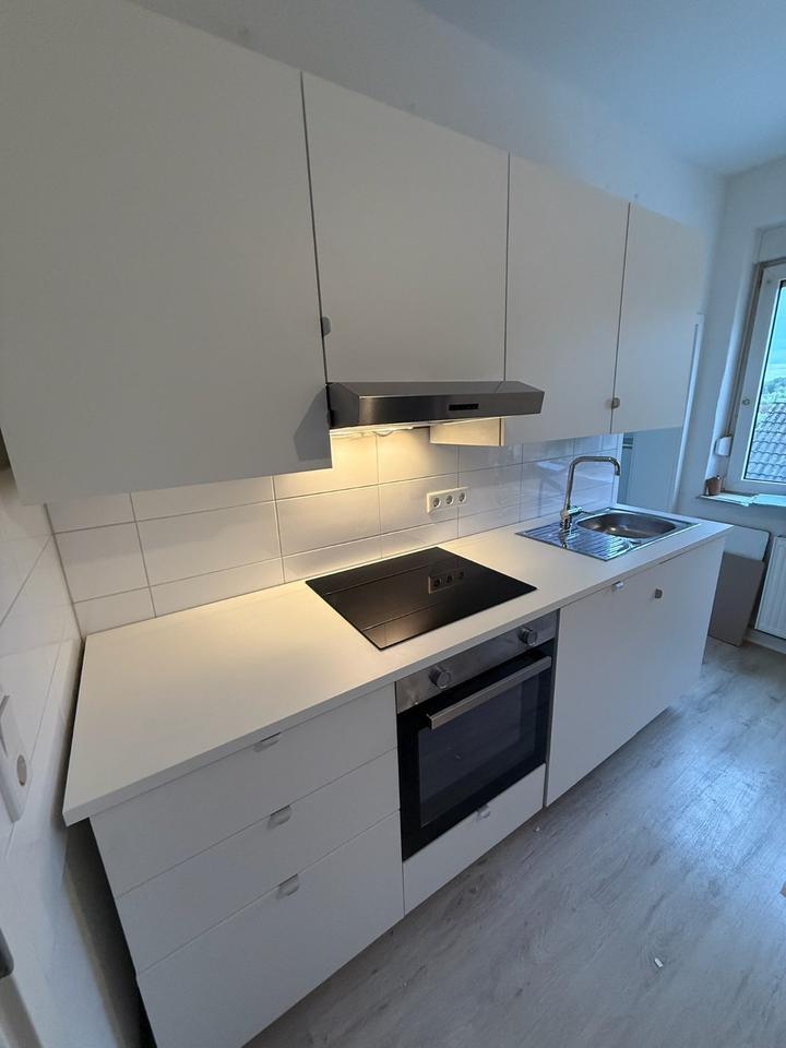 Tolle sanierte 3 Zimmer Wohnung mit neuer Küche