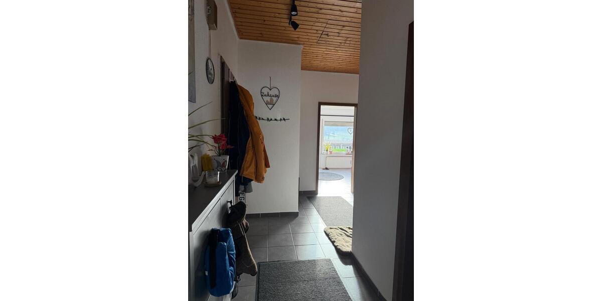 Etagenwohnung Niedenstein - 4 Zimmer, 120 m&sup2;, 936&euro; | Angebot:26690843