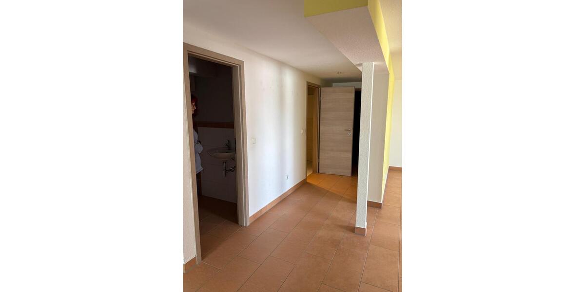 Dachgeschoßwohnung Ortenberg - 3 Zimmer, 97 m&sup2;, 880&euro; | Angebot:26420253
