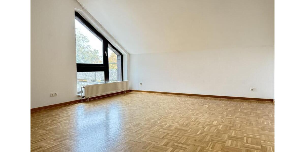 Dachgeschoßwohnung Stendal - 3 Zimmer, 92 m&sup2;, 542&euro; | Angebot:24768088