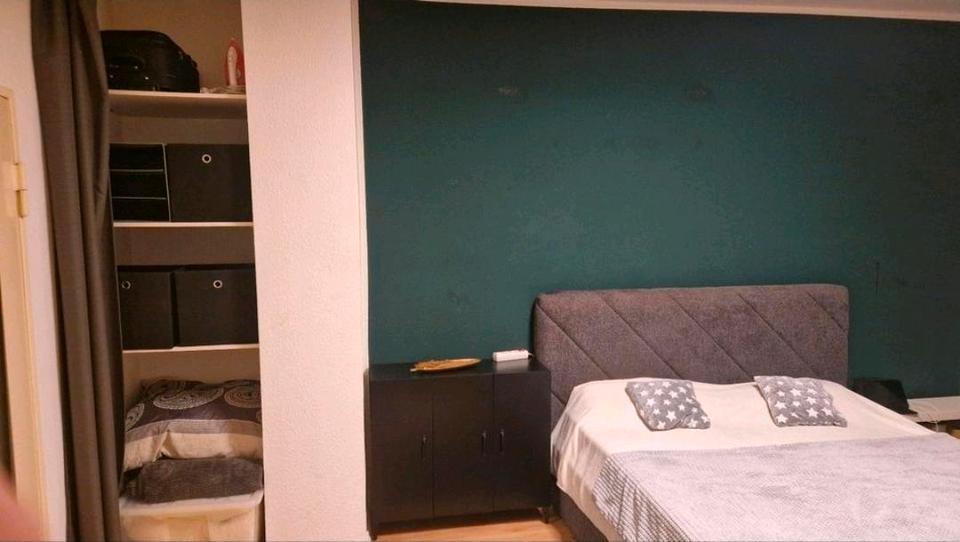 Hochparterre Duisburg Ruhrort - 1 Zimmer, 32 m&sup2;, 1.050&euro; | Angebot:26143086