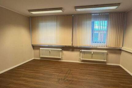 Gewerbeobjekt Barsbüttel - 3 Zimmer, 130 m&sup2;, 1.250&euro; | Angebot:26731342