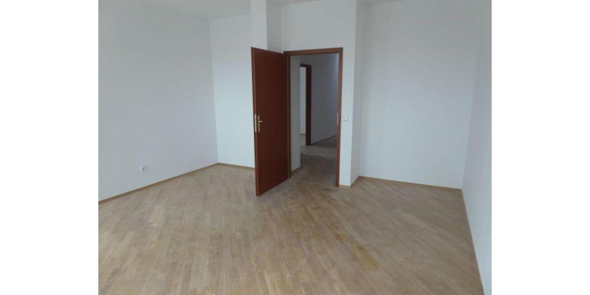 Dachgeschoßwohnung Berlin Spandau - 3 Zimmer, 80 m&sup2;, 1.274&euro; | Angebot:26690102