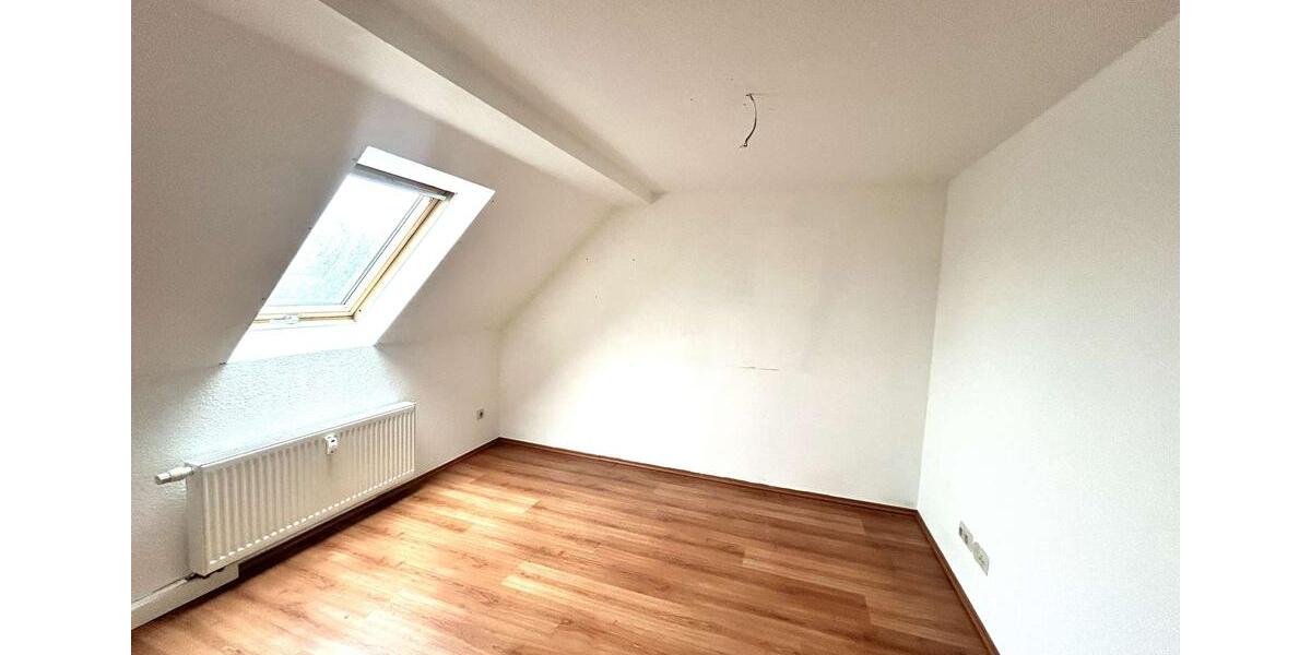 Dachgeschoßwohnung Limbach-Oberfrohna Oberfrohna - 4 Zimmer, 92 m&sup2;, 644&euro; | Angebot:26664449