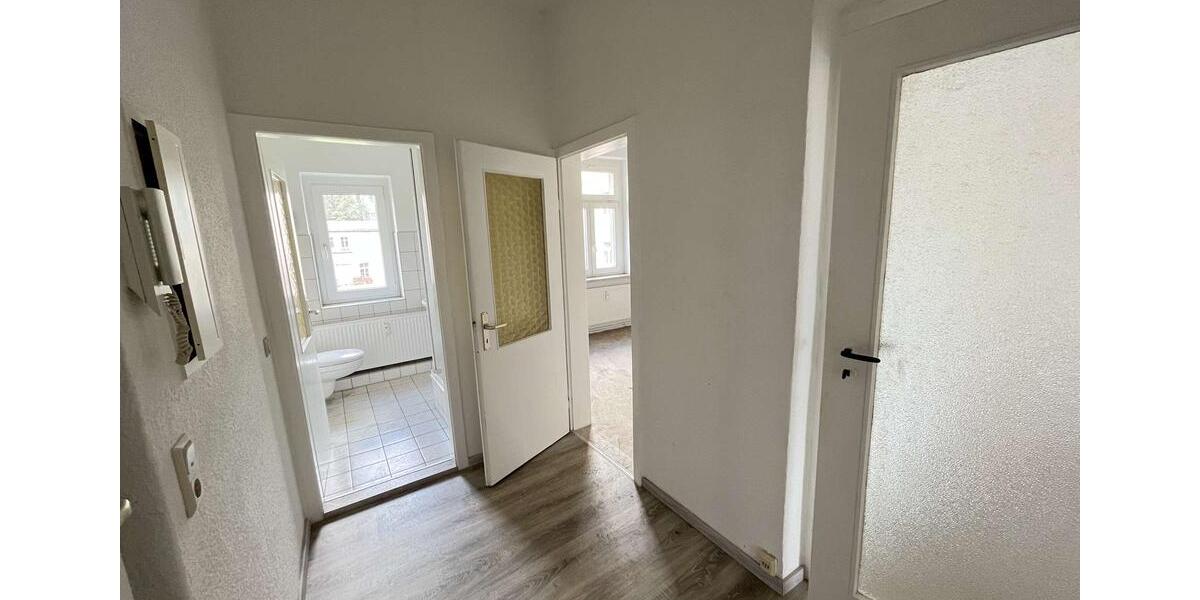 Erdgeschoßwohnung Hainichen - 2 Zimmer, 49 m&sup2;, 290&euro; | Angebot:22550493