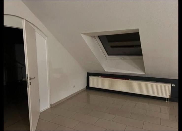 Dachgeschoßwohnung Lollar - 2 Zimmer, 86 m&sup2;, 1.100&euro; | Angebot:26640399