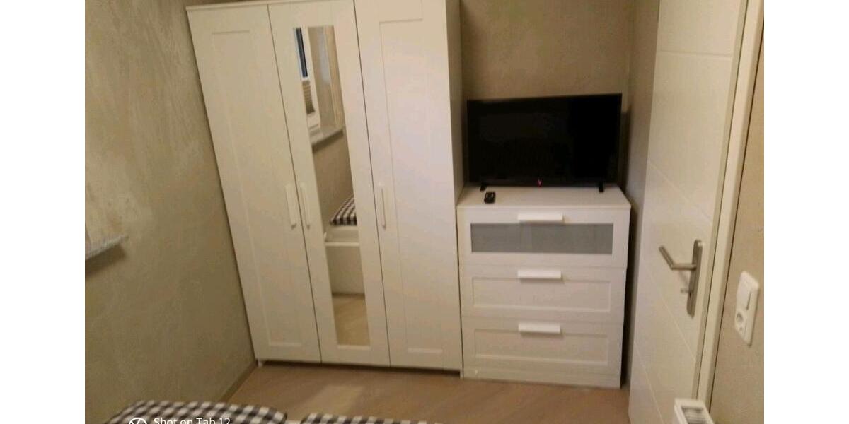 Etagenwohnung Hatten - 1 Zimmer, 30 m&sup2;, 65&euro; | Angebot:26020551