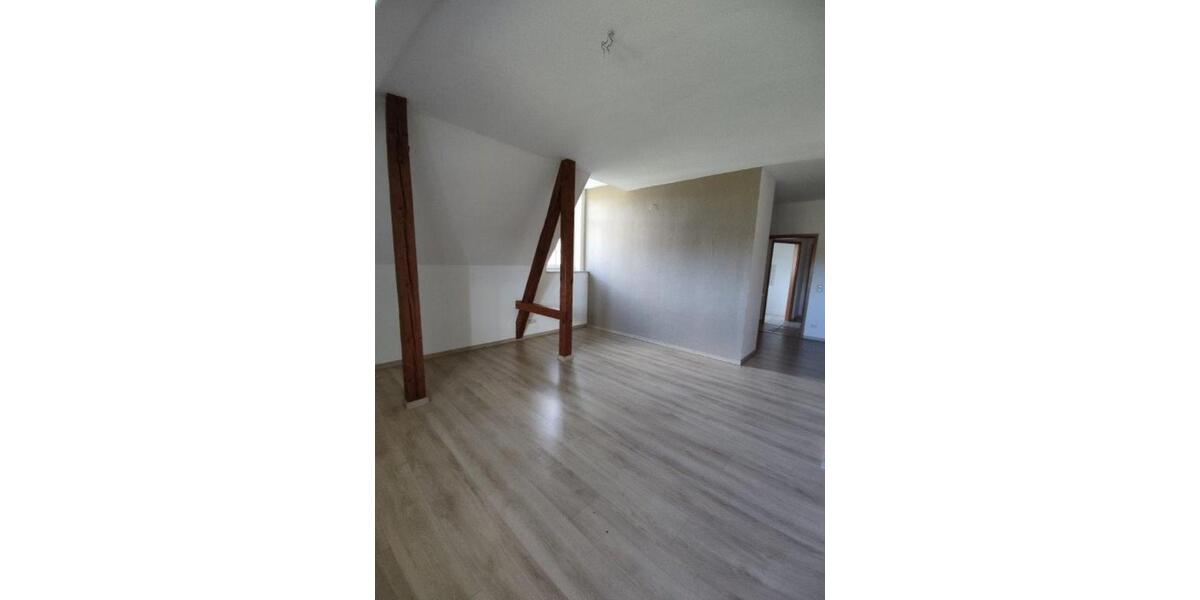 Dachgeschoßwohnung Grünhainichen - 3 Zimmer, 55 m&sup2;, 240&euro; | Angebot:12497011