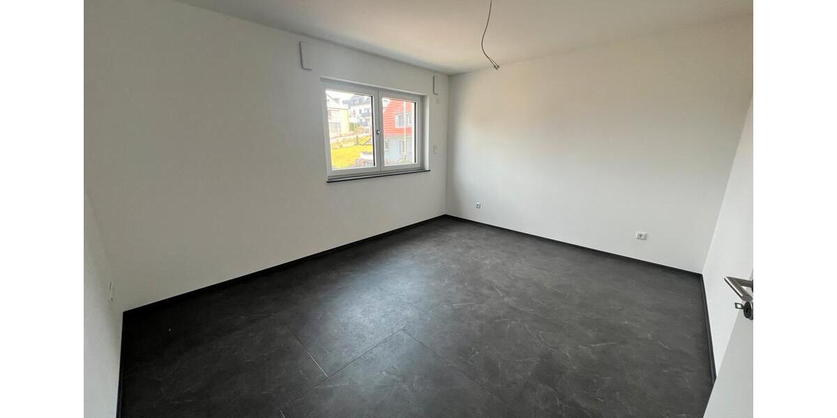 Etagenwohnung Lohr am Main - 2 Zimmer, 81 m&sup2;, 1.020&euro; | Angebot:26085023