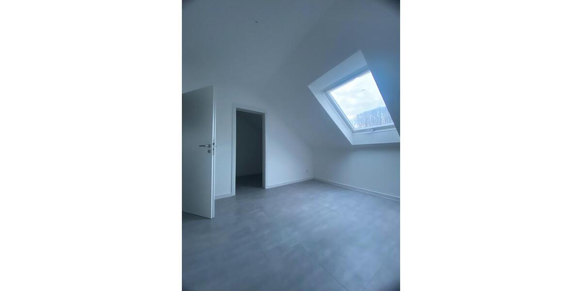 Dachgeschoßwohnung Büren - 4 Zimmer, 99 m&sup2;, 765&euro; | Angebot:24643844