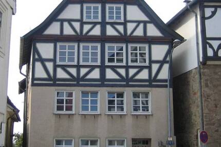 Wohnen direkt in der Innenstadt von Fritzlar - 3 ZKB im Fachwerkhaus