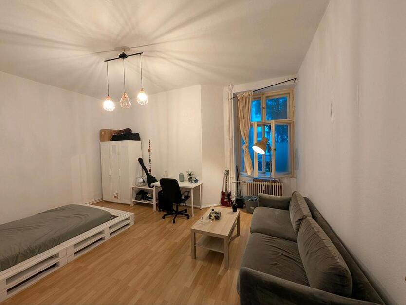Zimmer auf Zeit (max 4 Monate) in WG