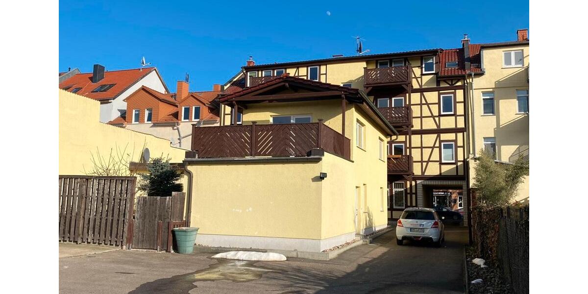 Zentral gelegene Vier-Raum-Wohnung mit Balkon in der Magdeburger Allee! 4 zimmer