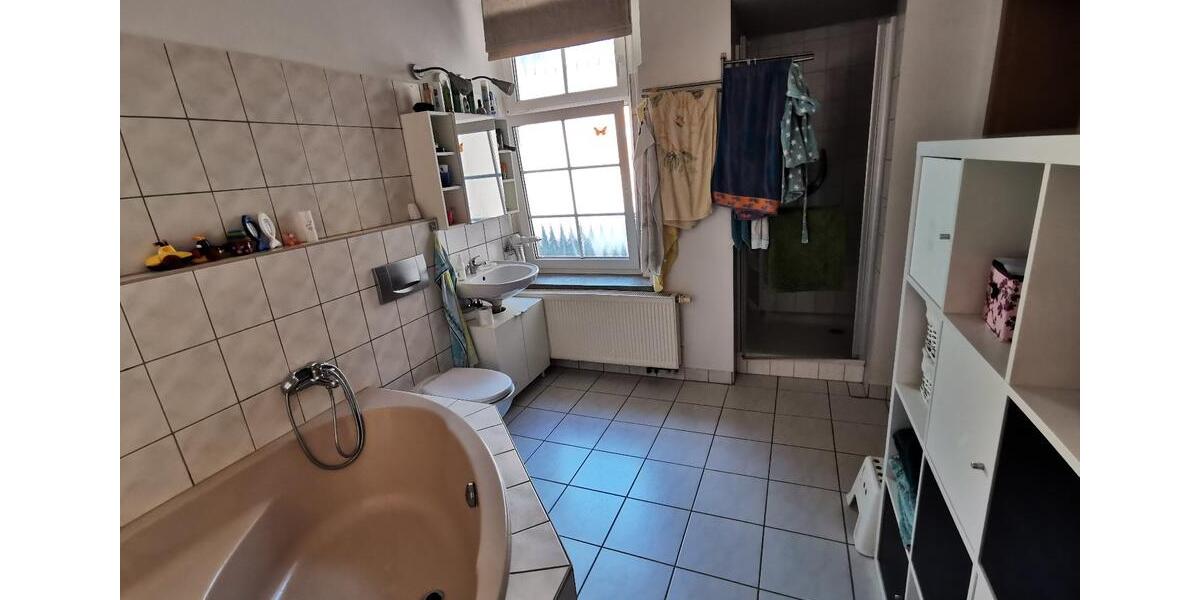 Etagenwohnung Rudolstadt - 3 Zimmer, 110 m&sup2;, 680&euro; | Angebot:24355274