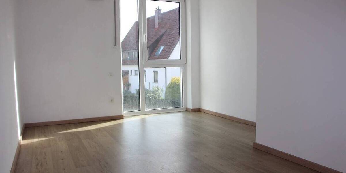 Etagenwohnung Kaufbeuren Kaufbeuren-Neugablonz - 3 Zimmer, 74 m&sup2;, 875&euro; | Angebot:26471298