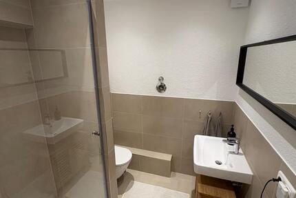 Zwischenmiete Dez-März: Zollhafennahe 2-ZKB-Wohnung, möbiliert zimmer
