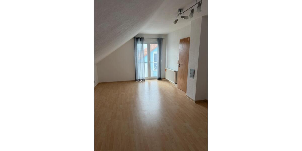 Doppelhaushälfte Bad Hersfeld - 7 Zimmer, 164 m&sup2;, 1.629&euro; | Angebot:25886917