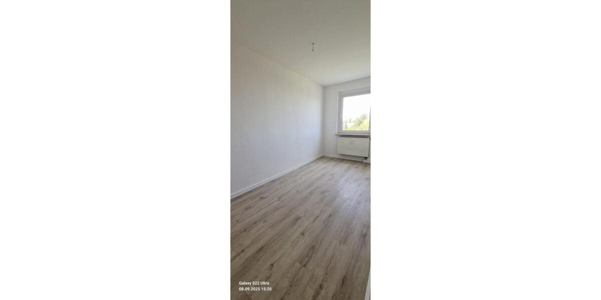 Etagenwohnung Teuchern - 3 Zimmer, 58 m&sup2;, 360&euro; | Angebot:22524283