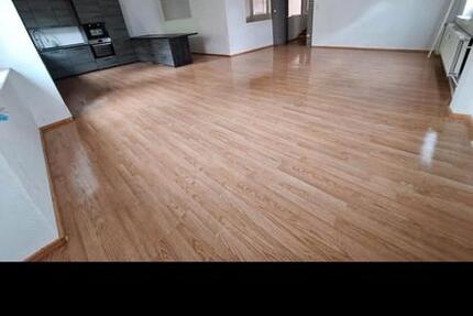 Große Wohnung zu vermieten! 4 zimmer