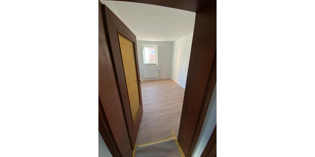 Erdgeschoßwohnung Uslar - 2 Zimmer, 80 m&sup2;, 680&euro; | Angebot:24787834