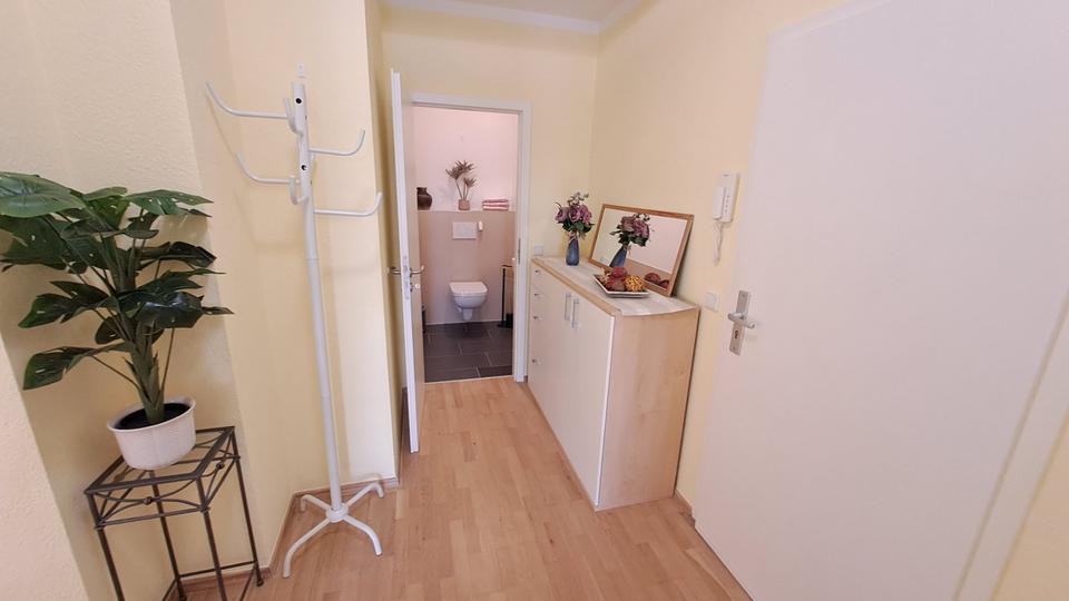 Wohnen auf Zeit Leverkusen - 2 Zimmer, 86 m&sup2;, 1.200&euro; | Angebot:23595088