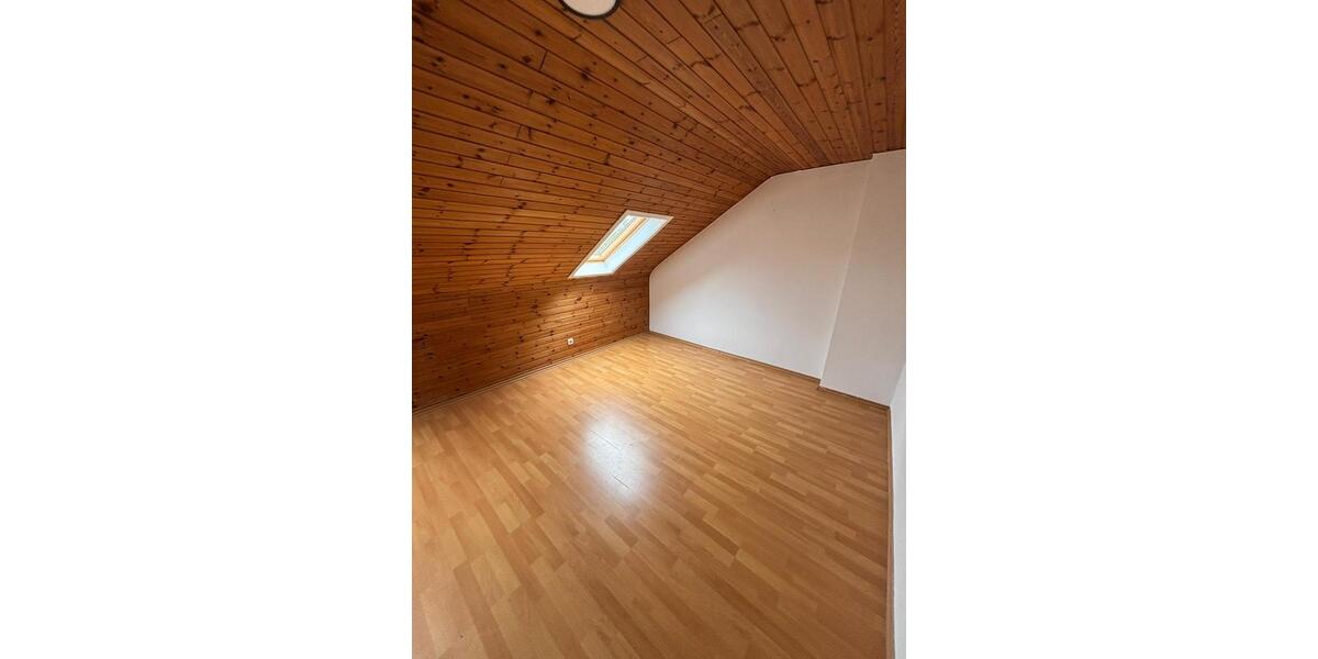 Dachgeschoßwohnung Idar-Oberstein Oberstein - 3 Zimmer, 64 m&sup2;, 420&euro; | Angebot:26557456