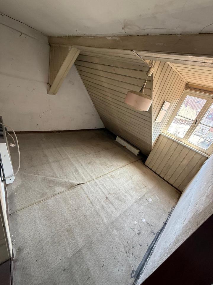 Stadthaus mit Potenzial f. Handwerker Mehrgenerationen WG möglich zimmer