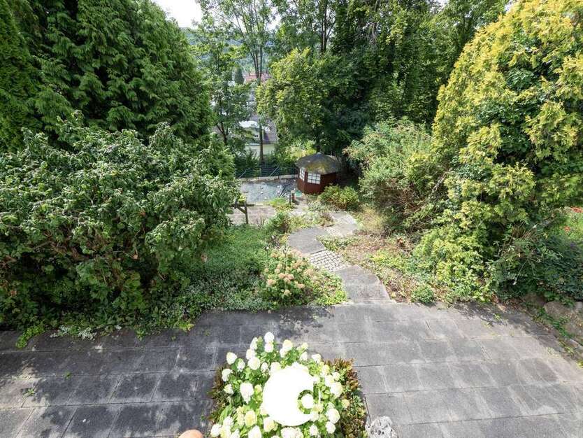 Wohnung zum Mieten in Stuttgart 2.100 € 150 m²