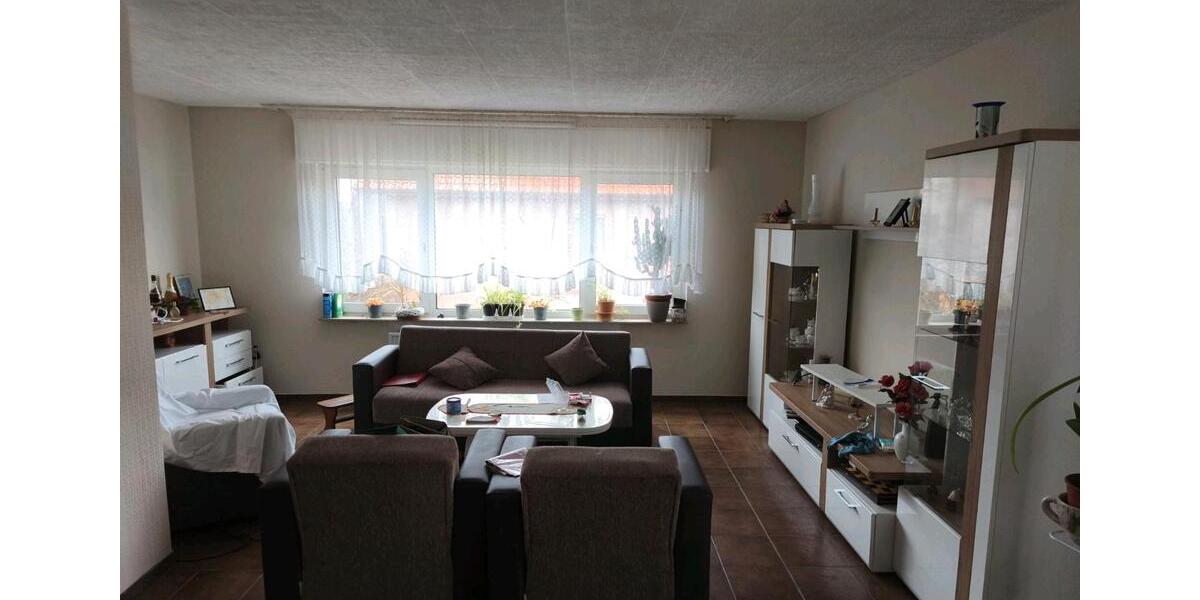 Wohnung im Obergeschoss eines Zweifamilienhauses zu vermieten 2 zimmer